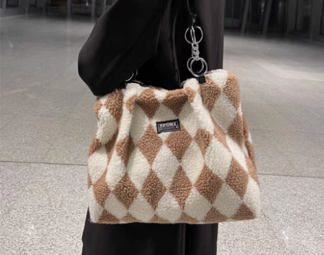 包邮大容量毛绒包包女2021年冬季新款潮搭...