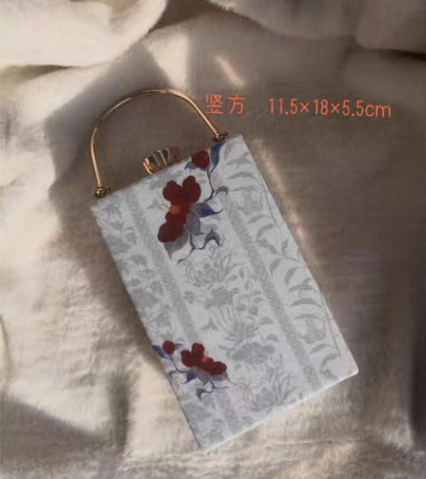包邮口金包来料 接口金包来料,只需要寄表布...
