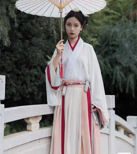 出 科幻,五五年汉服 秋色 m码,全套原价...