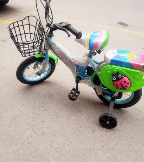 包邮处理样品车，九成新，实体店不卖了，处理...