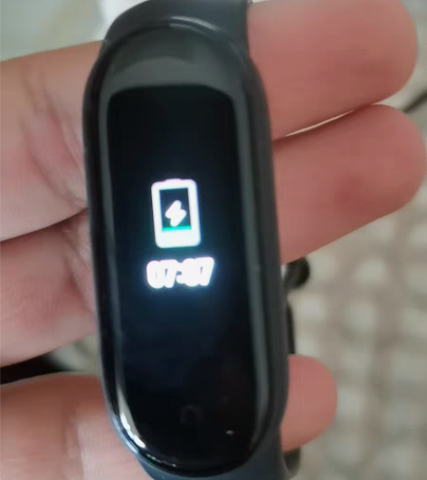 包邮小米手环5NFC版本原价二百多现在10...