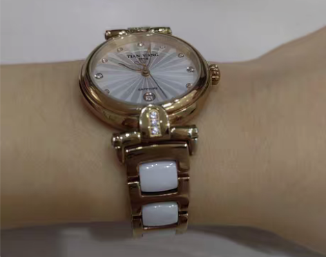 天王手表商场同款,九成新,原相机拍摄,原价...