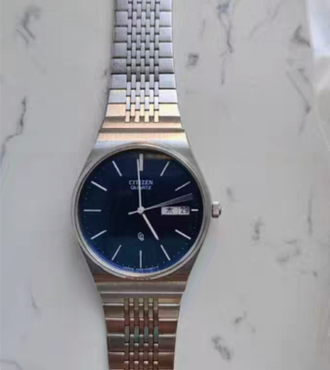 包邮西铁城CQ 中古石英表 蓝色渐变盘面 ...