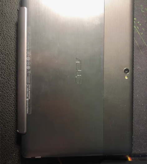 华硕10英寸平板电脑，2G+32G，键盘完...