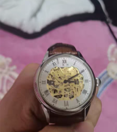 包邮雷诺8803m手表，专柜货便宜出了 感...