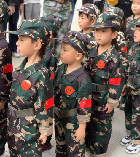 儿童迷彩服套装男女童小学生幼儿园户外拓展训...