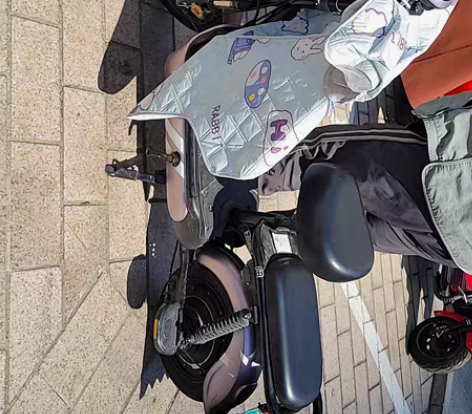 哈啰电动车h16 自用不到一年通勤使用手机...