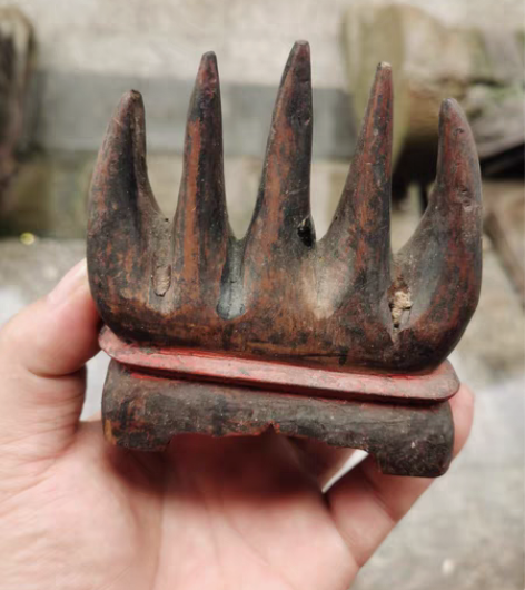 包邮红豆杉笔架山，品相如图所示 感兴趣的话...