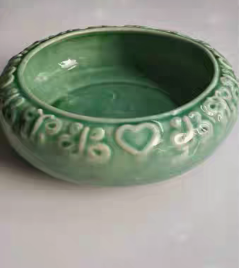 包邮老绿釉笔洗，有蝴蝶和心形图案，少见的品...