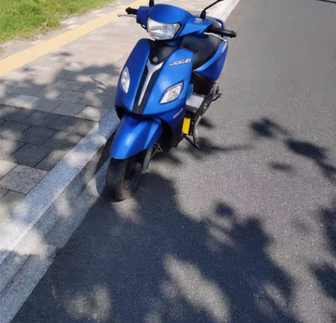 21年8月上牌的   雅马哈巧格i. 蓝色...