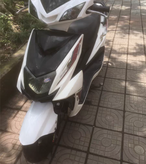 包邮一面之缘，125摩托车 感兴趣的话点“...