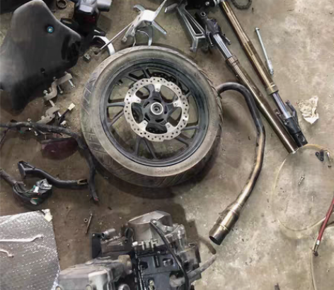 飞鹰r25拆车件，前减震，前轮，后轮，坐垫...
