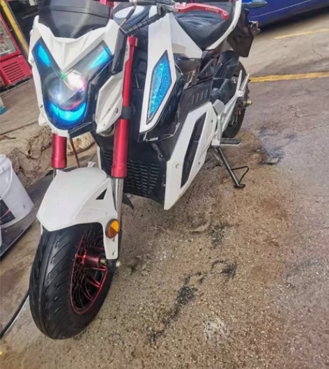 72伏35安，车子如图，无暗病，前后真空胎...