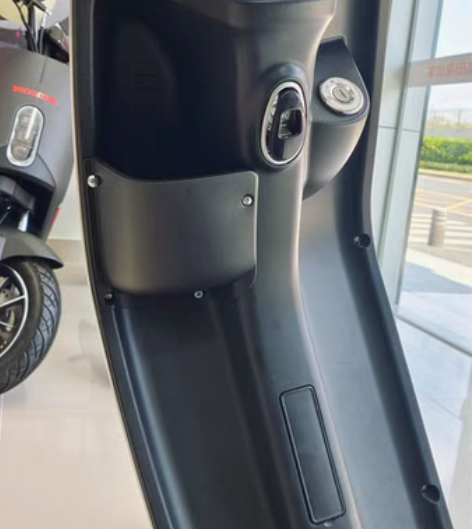 新大洲本田S07电动车储物兜，用处超大的储...