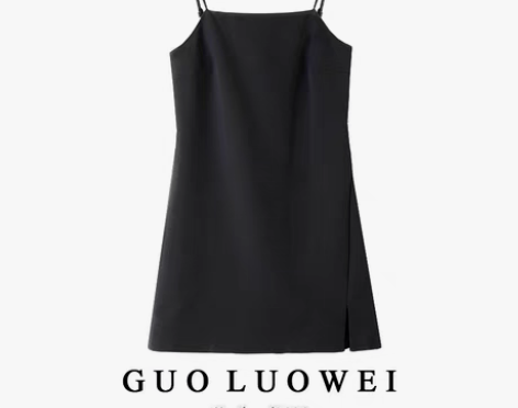 转卖黑色吊带连衣裙女2020新款秋冬内搭裙...