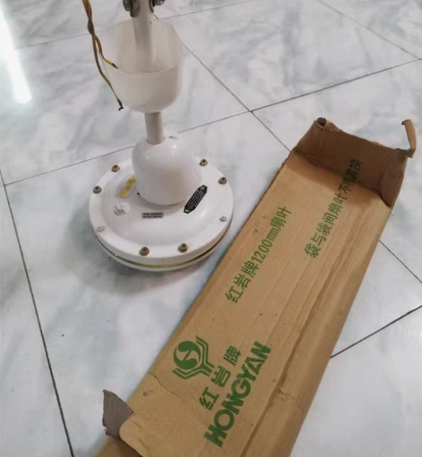 质量很好的老品牌了,红岩吊扇,几乎全新,当...