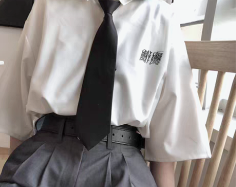 转卖pinksavior恰同学少年白灰两色...