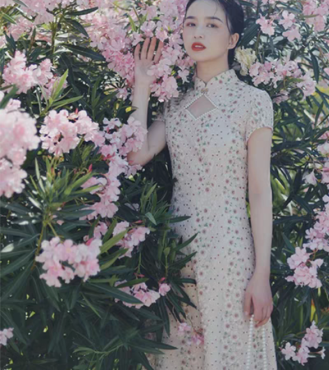 wanting晚《桃花醉》重工少女风绣花改...
