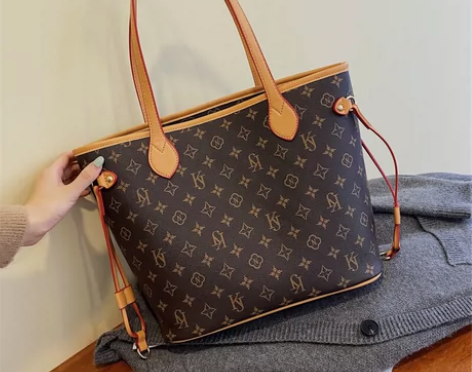 包邮闲置托特包女包一个，买来一直没用过，全...