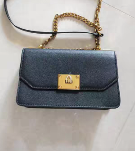 包邮别人送的，不喜欢这个黄色的金属链子，不...