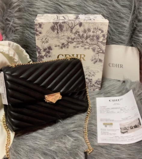 包邮全新正品CDHR专柜小羊皮真皮女包轻奢...