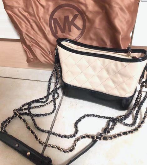 包邮小方包 链条包 可斜挎 手拎 完好 劲...