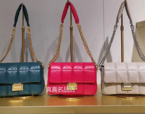 转卖2020款 真皮菱格链条包小方包单肩斜...