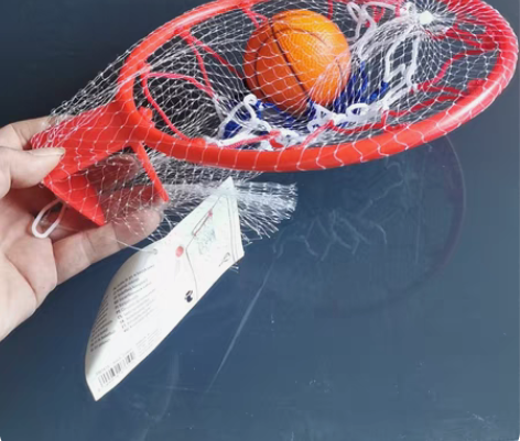 包邮投篮投球玩具，可以卡在门框上投着玩。一...