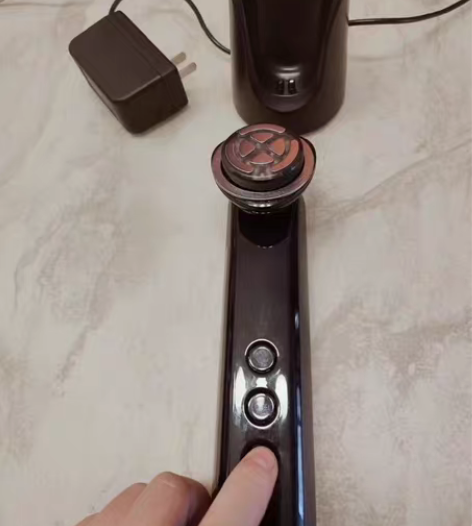 雅萌Max二代美容仪，基本全新6399入的...