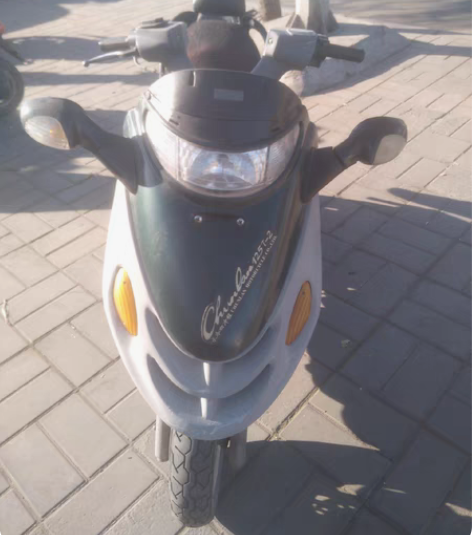 舂蓝踏板125摩托车,水冷,实数跑了900...