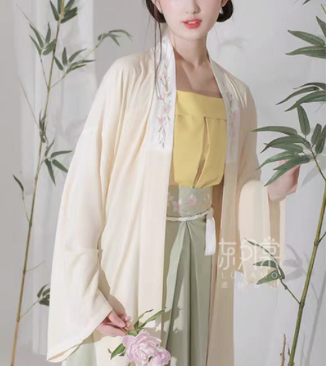 东月棠清风筏仅黄色吊带M码全新仅试带吊牌 ...