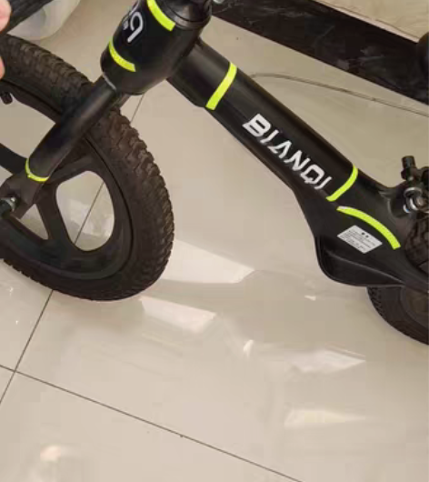 比安奇 儿童平衡车 九成新，无包装。性能完...