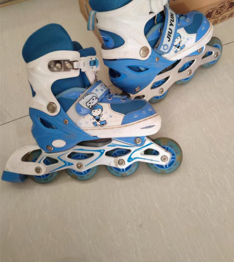滑冰鞋  孩子不玩了 35-38 感兴趣的...