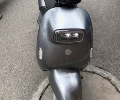 低价转让8成新60伏20安电动车，手续齐全...