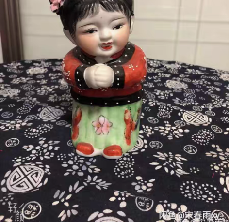 瓷塑娃娃 粉彩瓷器 老瓷器女娃娃送福手绘，...