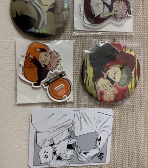 虎仗悠人虹光吧唧原画吧唧扭蛋亚克力立牌ju...