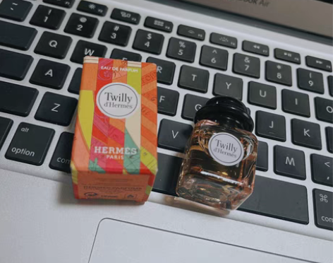 包邮全新 爱马仕twilly 香水7.5m...