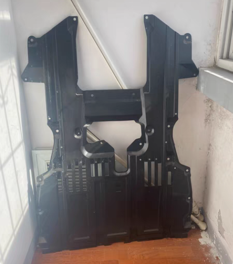 14代轩逸，原装底盘护板 感兴趣的话点“我...