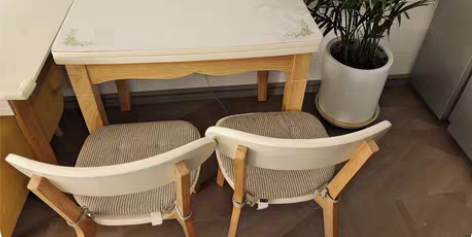 转卖折叠餐桌，小户型必备，北欧风实木餐桌。...