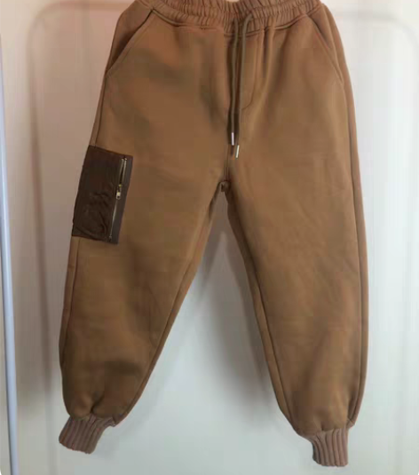 包邮女款卫裤，均码，全新没穿过，直接拍包邮...