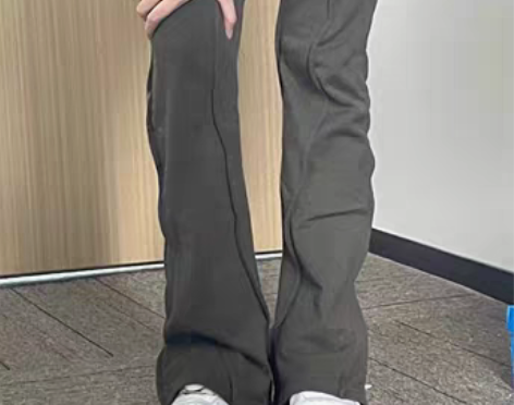 转卖【礼遇价】不规则微喇叭运动裤女夏季新款...