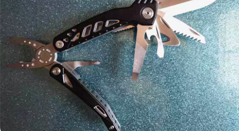 包邮多功能折叠钳子户外组合小力随身用品便携...