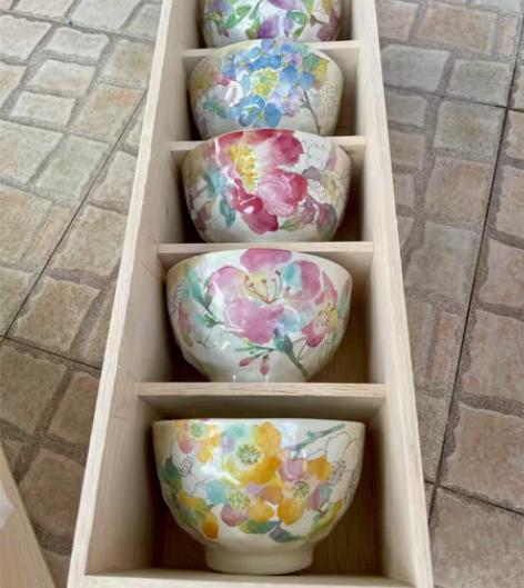 包邮日本美浓烧和蓝繁花碗 木盒装 一套五只...