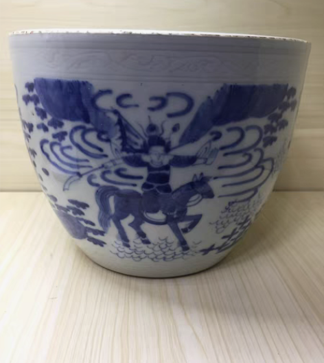青花战将人物故事缸 感兴趣的话点“我想要”...