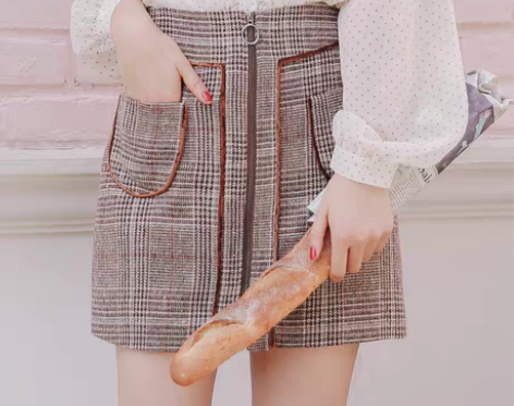 转卖复古格子A字裙2021年春季新款女装时...