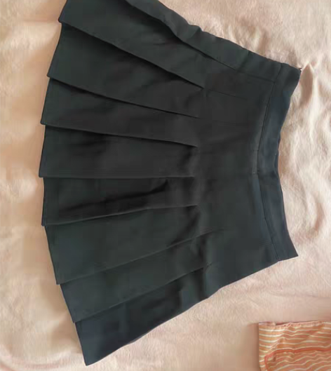 包邮jk百褶裙，里边有dadi裤，适合瘦小...