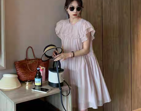 转卖小飞袖粉色轻纱连衣裙女夏法式超仙温柔显...