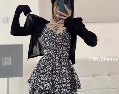 转卖吊带碎花连衣裙女2022年夏季网红性感...