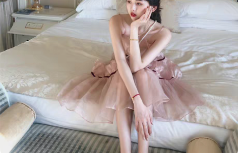 小众不规则设计欧根纱拼接吊带连衣裙蓬蓬裙2...