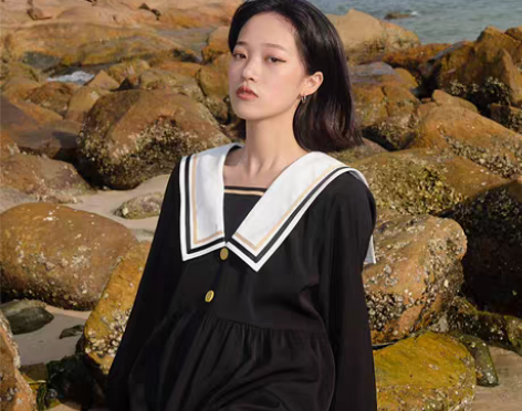 转卖迷路森林原创娜娜同款海军风连衣裙女20...
